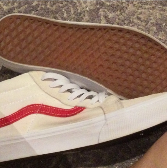 Vans cream, white and red high tops in 8.5 - Picture 6 of 9